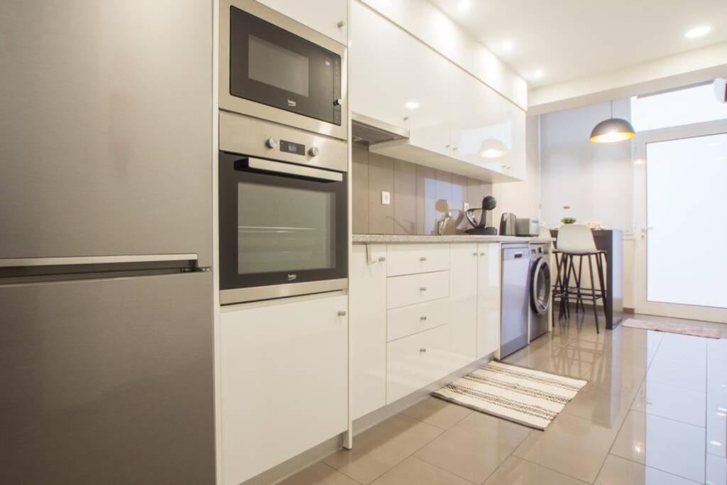 Modern Apartment In Coimbra City Center Екстериор снимка
