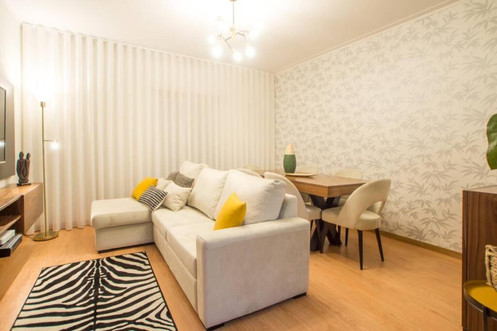 Modern Apartment In Coimbra City Center Екстериор снимка
